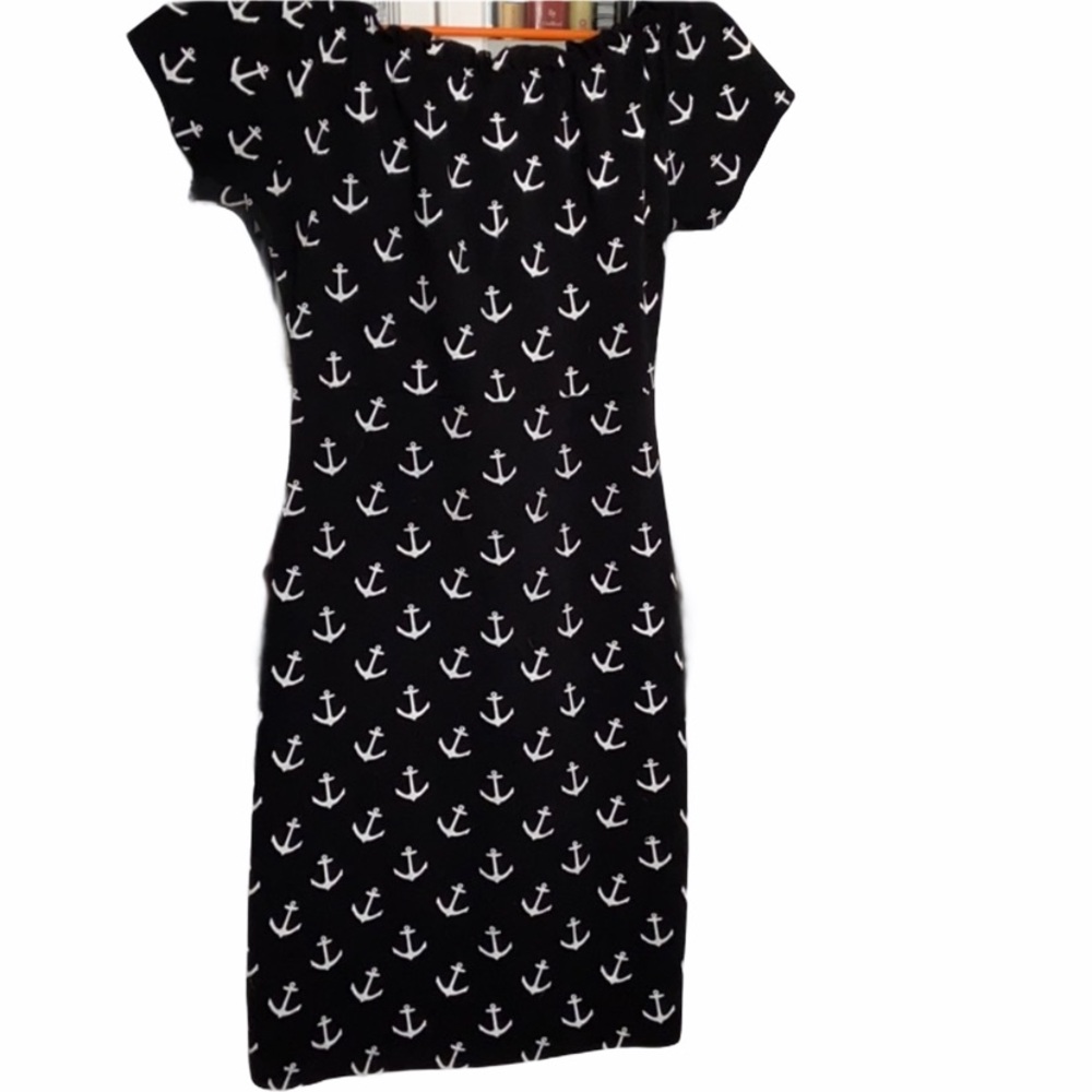 *SOLD* ⚓️Sourpuss anchor dress (w/out red bow)⚓️ - Picture 3 of 8